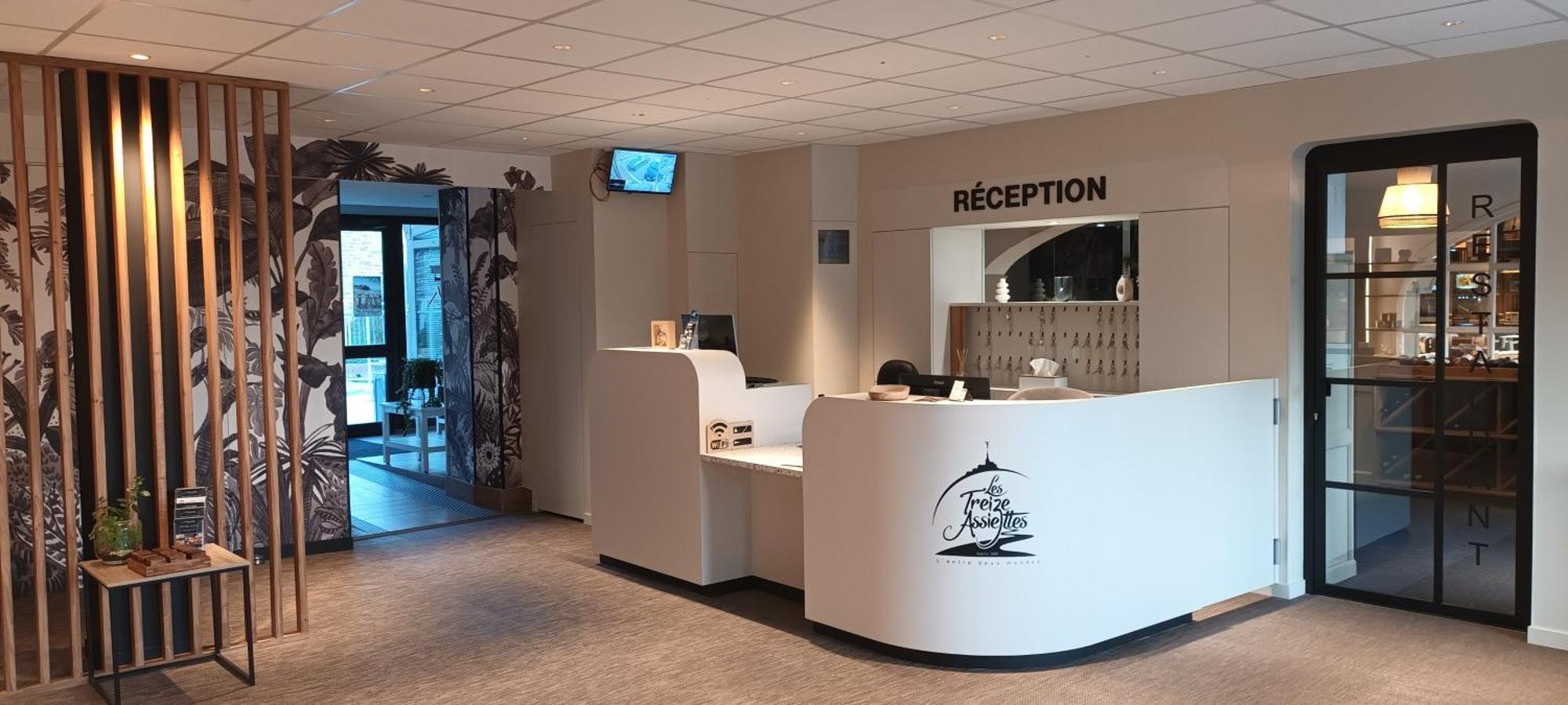 Hotel Restaurant Les 13 Assiettes 르발생페레 외부 사진