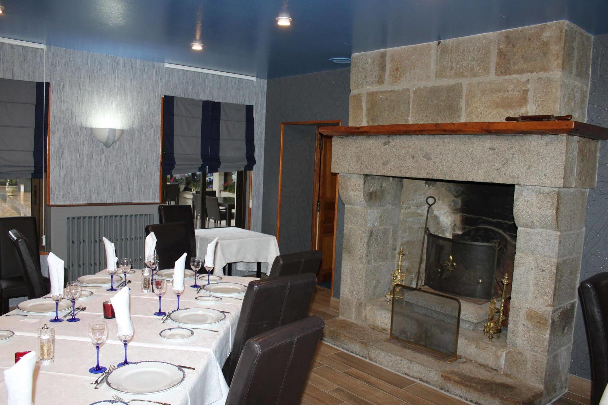 Hotel Restaurant Les 13 Assiettes 르발생페레 외부 사진
