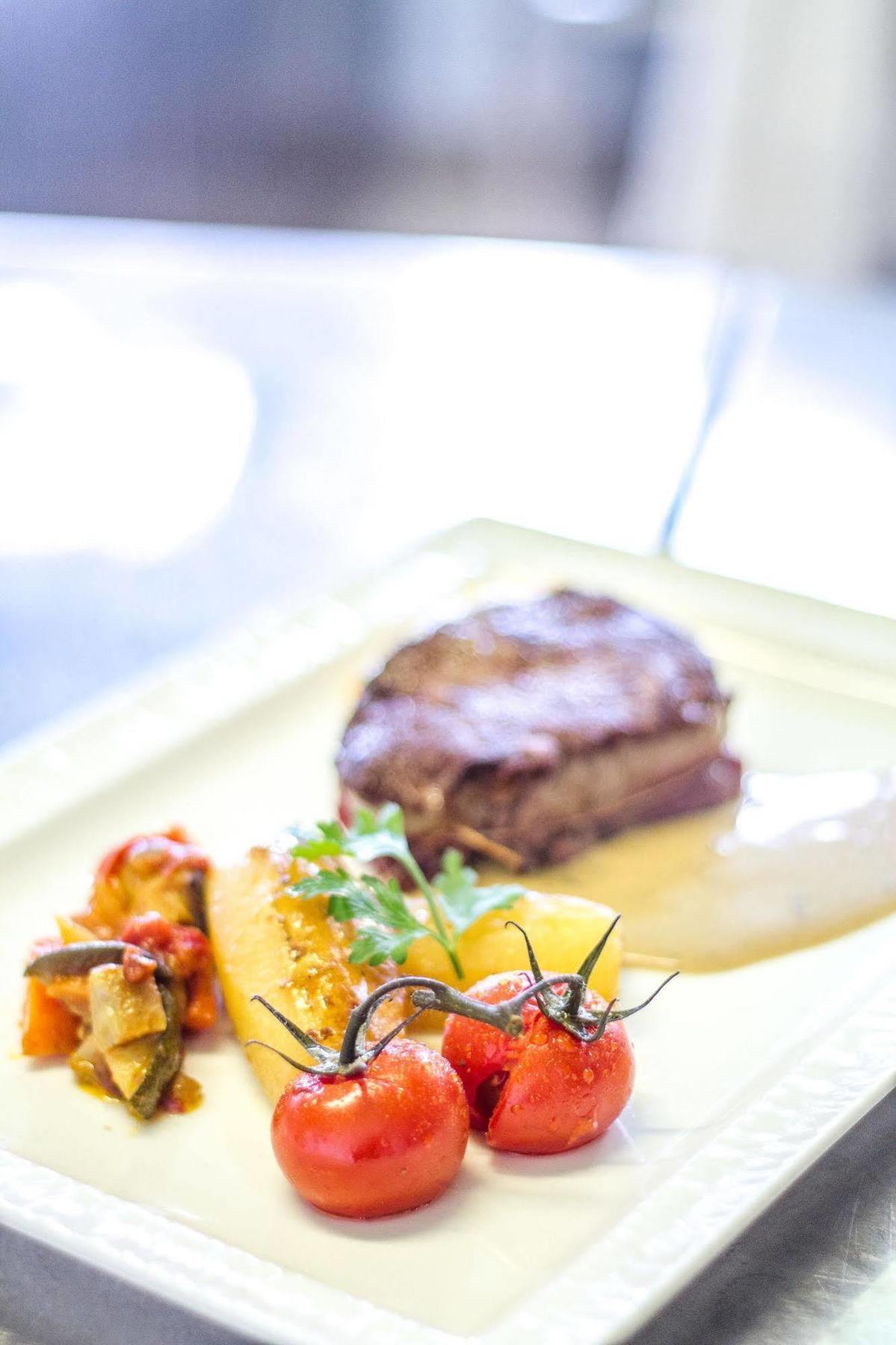 Hotel Restaurant Les 13 Assiettes 르발생페레 외부 사진