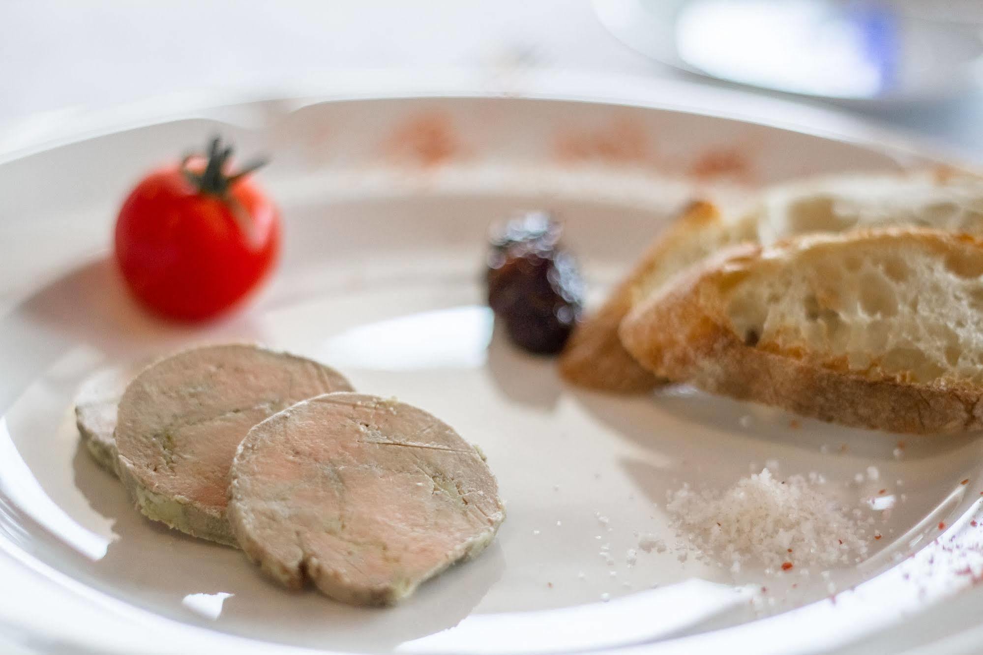 Hotel Restaurant Les 13 Assiettes 르발생페레 외부 사진